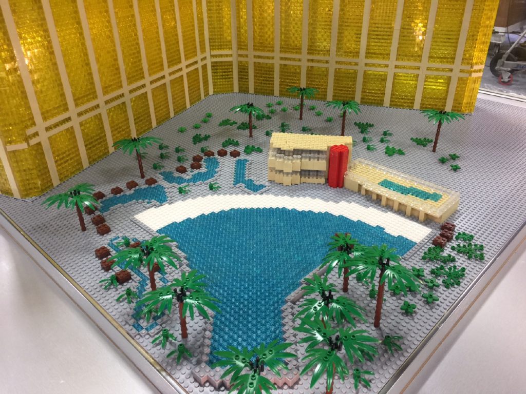 Found an amazing Las Vegas moc on  with a restored Mandalay and Mirage,  complete with fully functioning volcano! : r/lego
